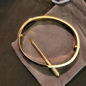 Geourgous love bangle bracelet